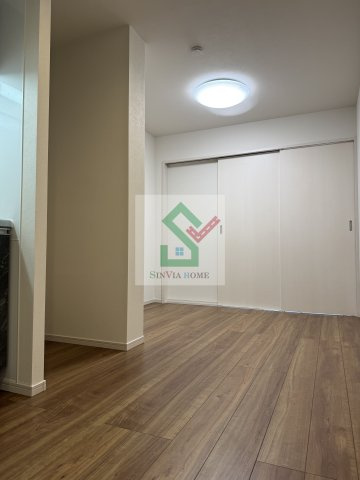 小手指駅　新築アパートの居間・リビング