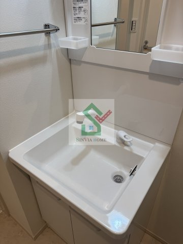 小手指駅　新築アパートの独立洗面台