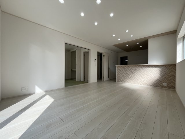 【居間・リビング】 | 深谷市宿根　　新築戸建　　全5区画　4号棟