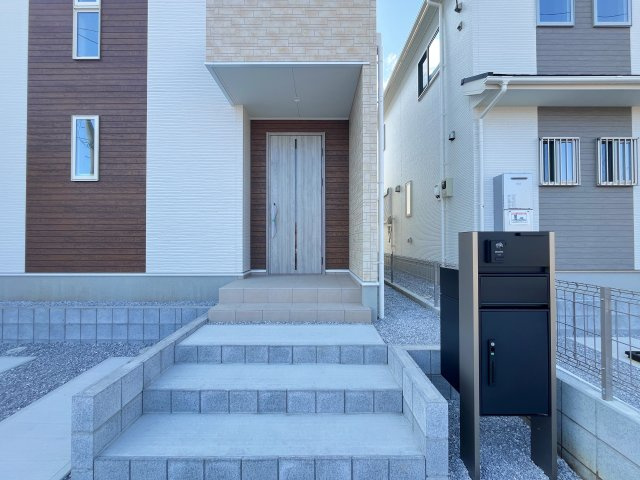 【玄関】 | 深谷市宿根　　新築戸建　　全5区画　4号棟