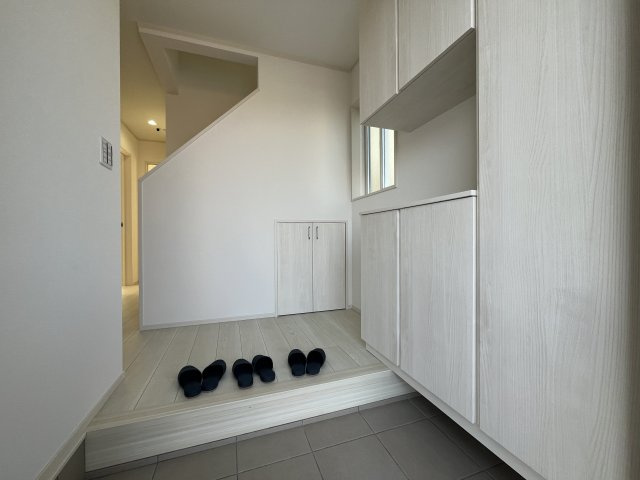 【玄関】 | 深谷市宿根　　新築戸建　　全5区画　4号棟