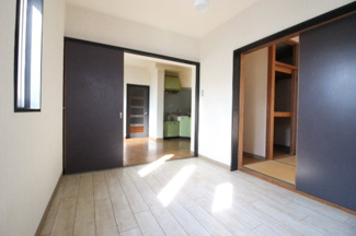 【居間・リビング】 | ゆったりとした居間です