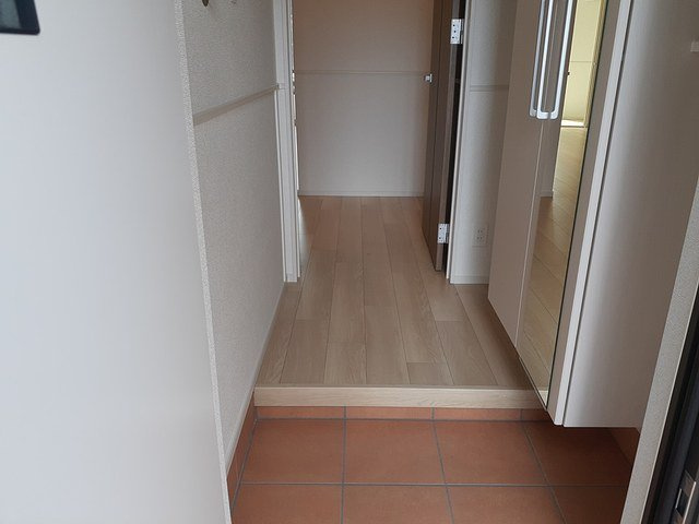 ローズ　ガーデン　大野　Ｂの玄関