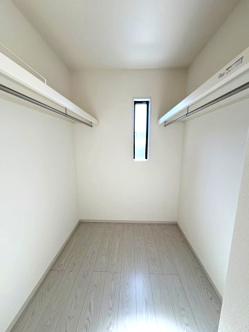 【収納】 | 春日市一の谷5丁目2期　2号棟（全4棟）【仲介手数料無料・0円】 | 現地写真。ウォークインクローゼットです。