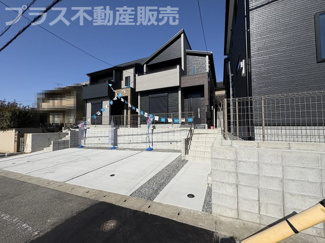 【外観】 | 現地写真。プラス不動産販売なら、現場の全ての棟をまとめてご見学頂けます。