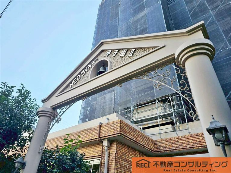 ネオダイキョー甲子園Ⅱのエントランス