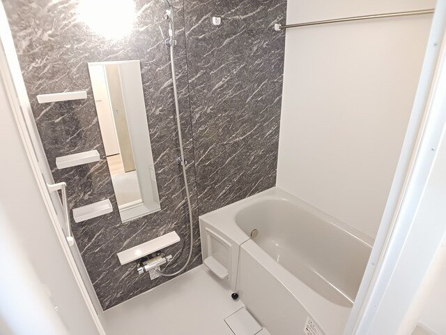 エムズステージⅧの浴室