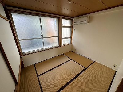 松屋ビルの和室