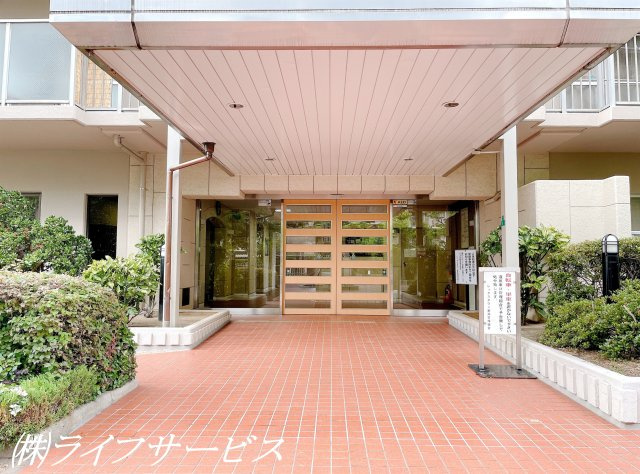 【エントランス】 | レックスタウン新高１号館 | エントランス