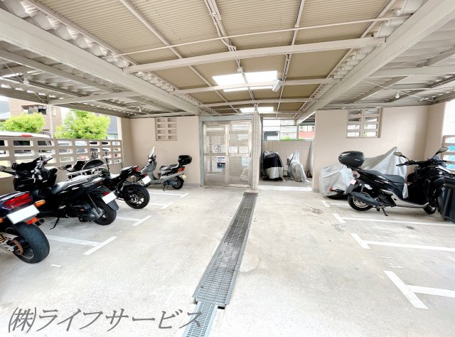 【その他共用部分】 | レックスタウン新高１号館 | バイク置場