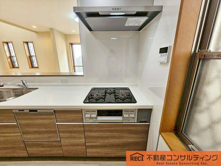 西宮市日野町　中古戸建のキッチン