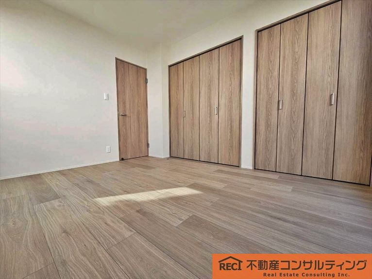 西宮市日野町　中古戸建の洋室