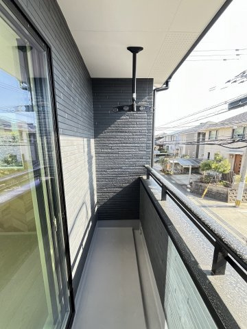 【バルコニー】 | 春日市一の谷5丁目2期　3号棟（全4棟）【仲介手数料無料・0円】 | 施工例。施工例は完成時と異なる場合があります。