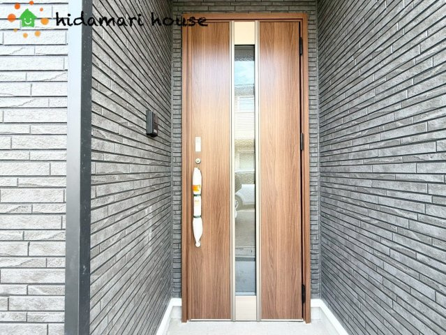 西区土屋第3　新築戸建　クレイドルガーデン01の玄関