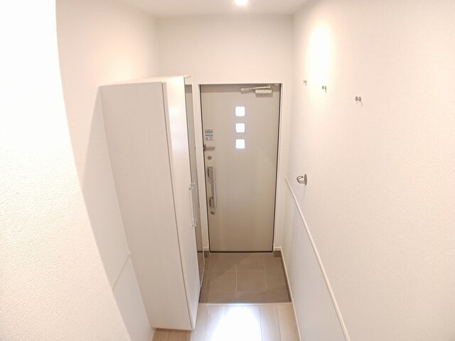 モナ　ａの玄関