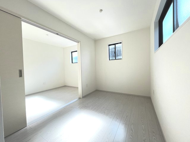 【子供部屋】 | 春日市一の谷5丁目2期　4号棟（全4棟）【仲介手数料無料・0円】 | 施工例。施工例は完成時と異なる場合があります。