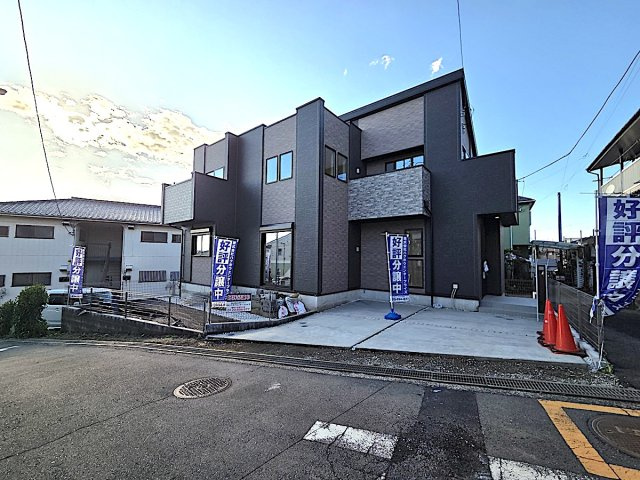 泉区新橋町新築戸建【緑園都市駅徒歩11分/土地約45坪/LDK19.9帖＋4部屋/駐車並列2台可】の画像