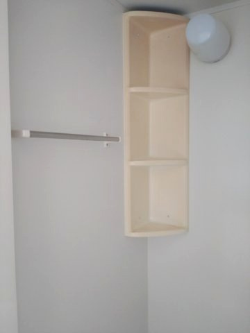 【浴室】 | ライラック岡豊 | 棚＆タオルハンガー