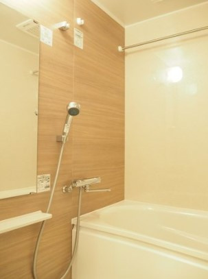 ルーブル板橋東新町弐番館の浴室
