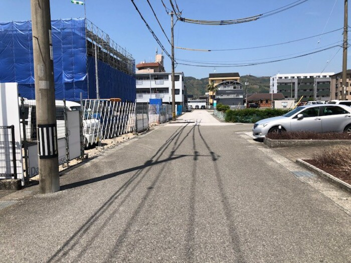 CLASS GRACAの周辺|後面道路