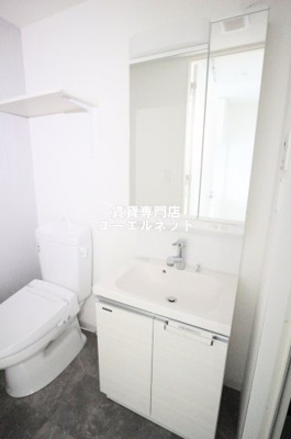 【独立洗面台】 | アドバンス江坂東デパール | 清潔感ある独立洗面台で毎日気持ちよく♪