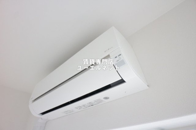 【設備】 | アドバンス江坂東デパール | エアコン付きで一年中快適な暮らしを♪