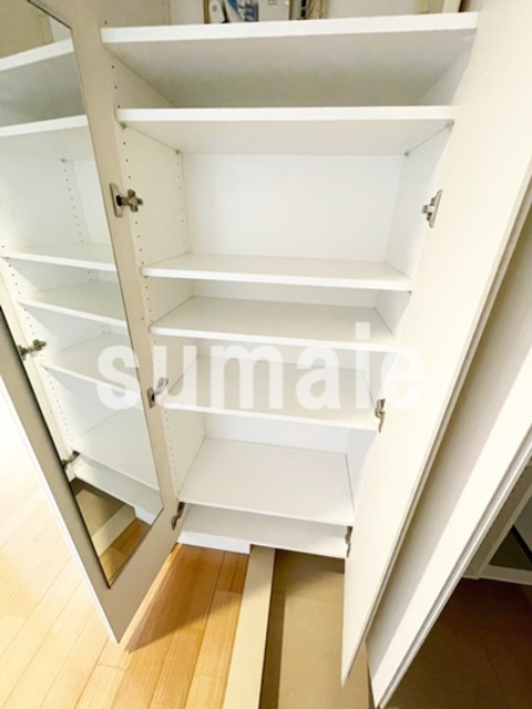 大宮ファーストプレイスタワーの収納|シューズボックス付きです。