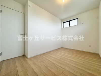 【洋室】 | 静岡市駿河区敷地2丁目 新築一戸建て 1号棟  | 納戸です