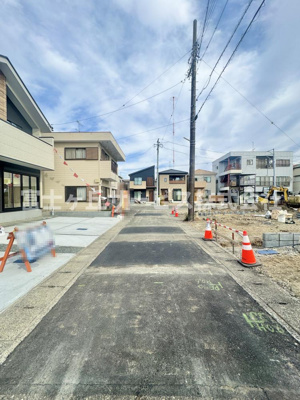 【前面道路含む現地写真】 | 静岡市駿河区敷地2丁目 新築一戸建て 1号棟  | 前面道路含む現地写真です