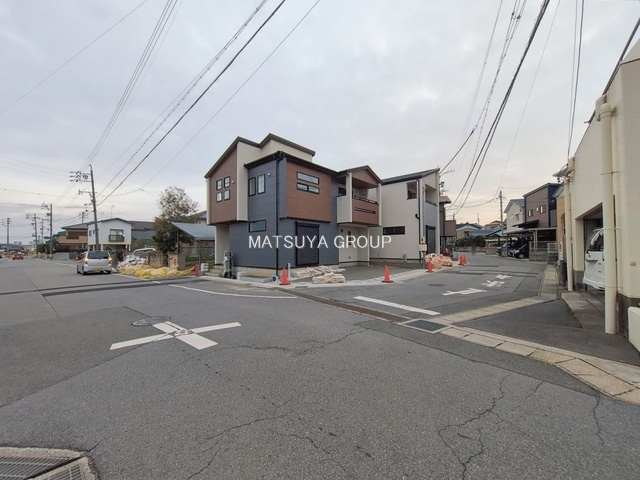 【前面道路含む現地写真】の画像