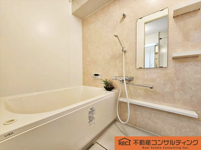 岡本ハウスの浴室