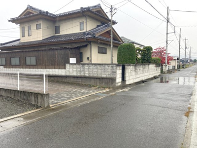 【前面道路含む現地写真】 | 【太陽光パネル搭載】南アルプス市荊沢 | 前面道路含む現地写真です