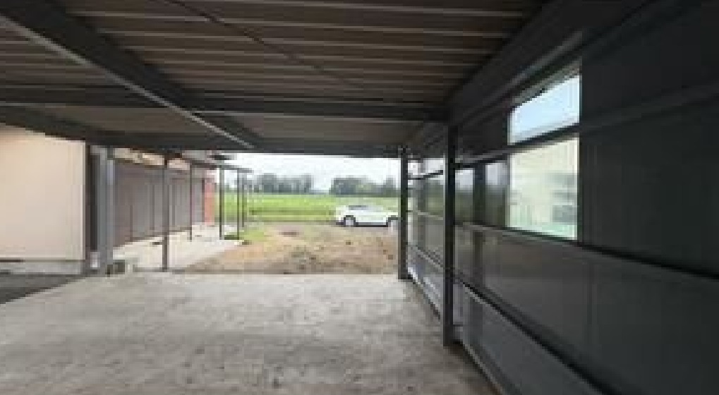 中古戸建　壬生町駅東町の駐車場