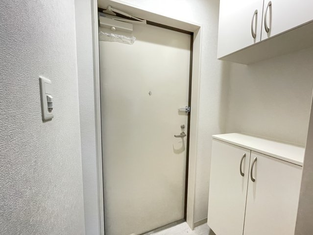 Luna terrace 近大前の玄関