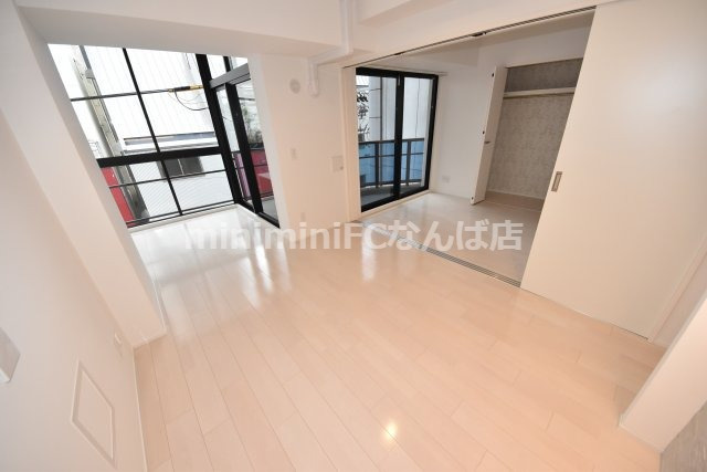 グラシア堺筋本町の居間・リビング