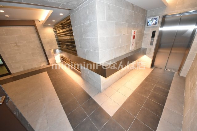 グラシア堺筋本町のエントランス