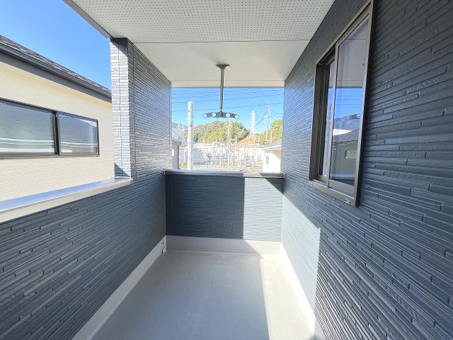 【バルコニー】 | 福岡市南区桧原5丁目1期　2号棟（全4棟）【仲介手数料無料・0円】 | 現地写真。インナーバルコニーです。