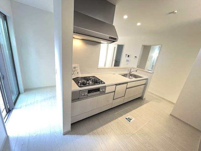 【キッチン】 | 福岡市南区桧原5丁目1期　2号棟（全4棟）【仲介手数料無料・0円】 | 現地写真。