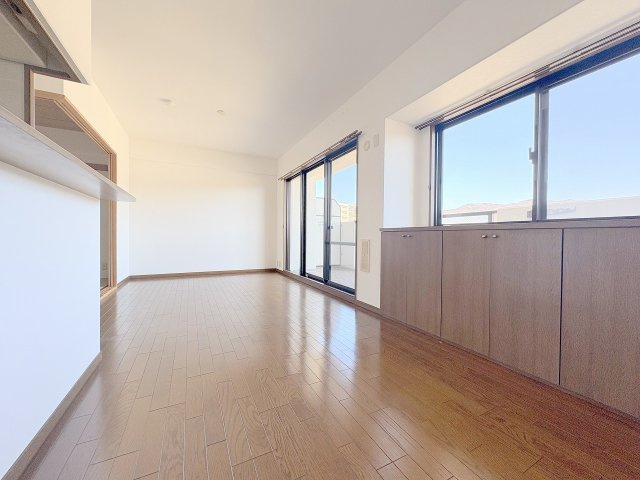 パルコート川西ミルヴィラージュの居間・リビング