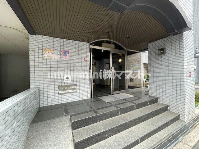 アルボール西道頓堀のエントランス