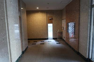 グラン・コート紫野のエントランス