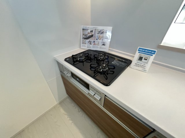 【キッチン】 | 福岡市南区桧原5丁目1期　4号棟（全4棟）【仲介手数料無料・0円】 | 現地写真。