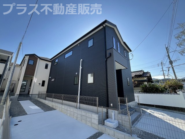 【外観】 | 福岡市南区桧原5丁目1期　4号棟（全4棟）【仲介手数料無料・0円】 | 現地写真。プラス不動産販売なら、現場の全ての棟をまとめてご見学頂けます。