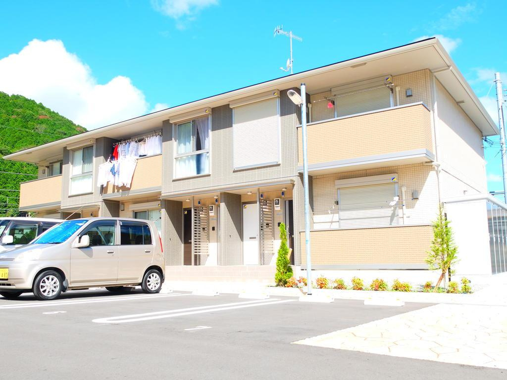 ロイヤルタウン篠山口　A棟