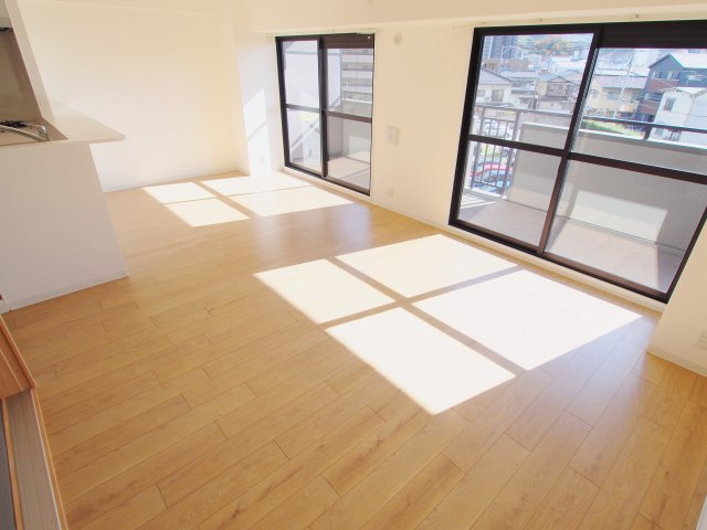 ヴューシティ矢野の居間・リビング