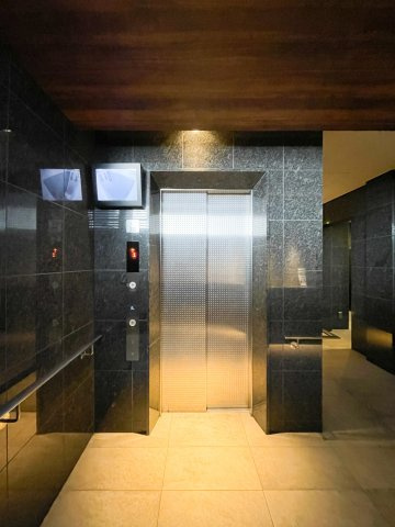 アルファステイツ西明石駅のロビー