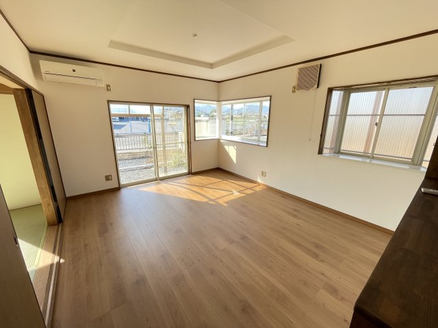 藤岡市上大塚　中古1495の居間・リビング