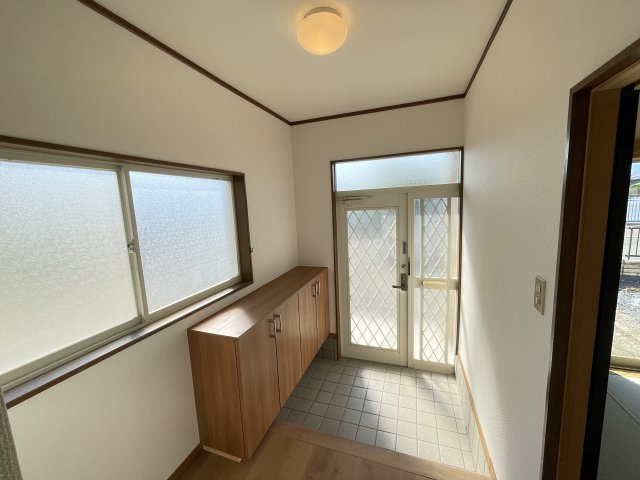 藤岡市上大塚　中古1495の玄関