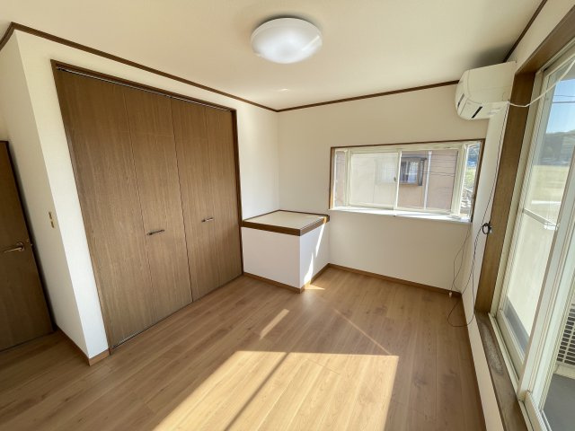 藤岡市上大塚　中古1495の洋室