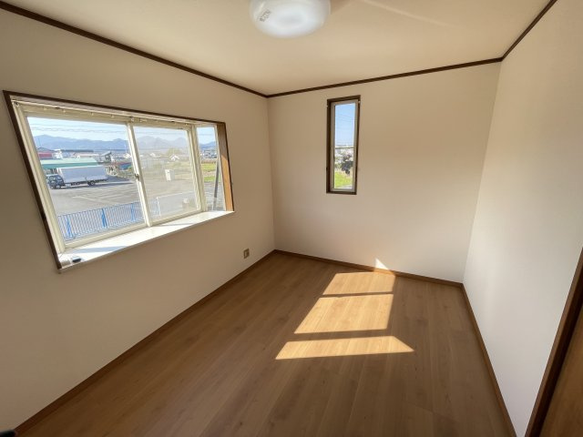 藤岡市上大塚　中古1495の洋室